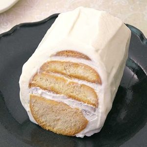 「生クリームのビスケットケーキ」のレシピ動画