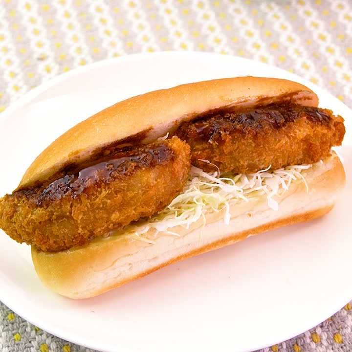 ホッとする味♪ 昔ながらのコロッケパンのレシピ動画・作り方 | デ  