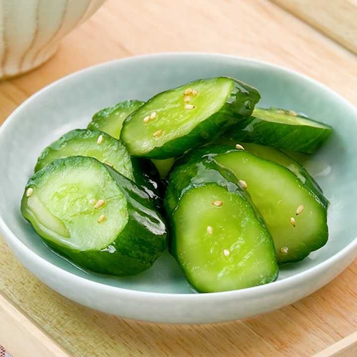 ごま油風味のきゅうりの白だし浅漬け