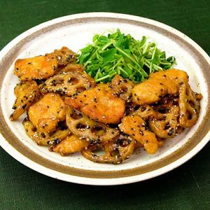 鶏むねとれんこんの甘辛ごま焼き