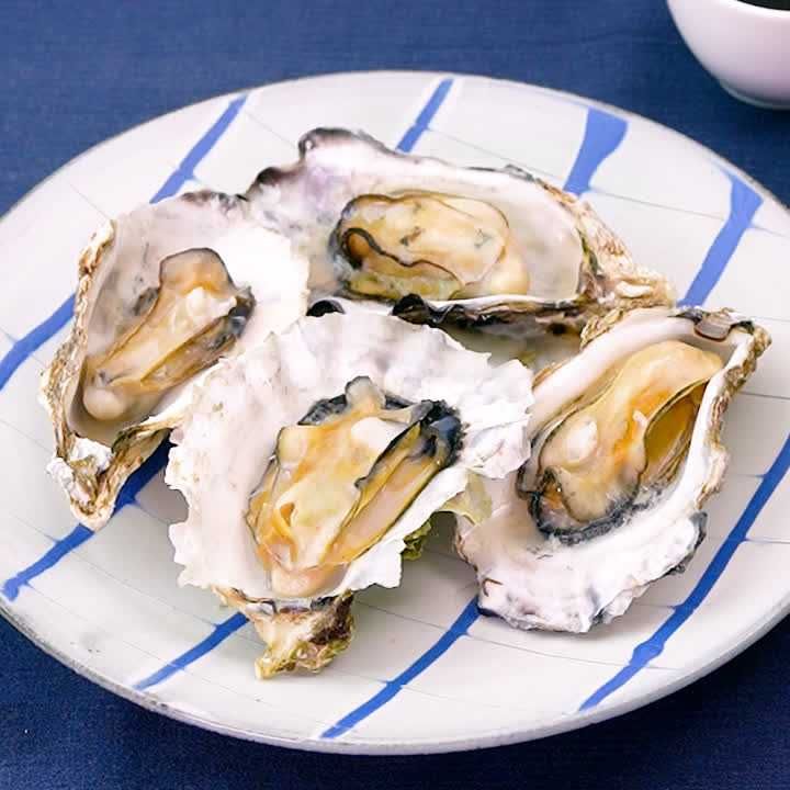 殻付き牡蠣の酒蒸し