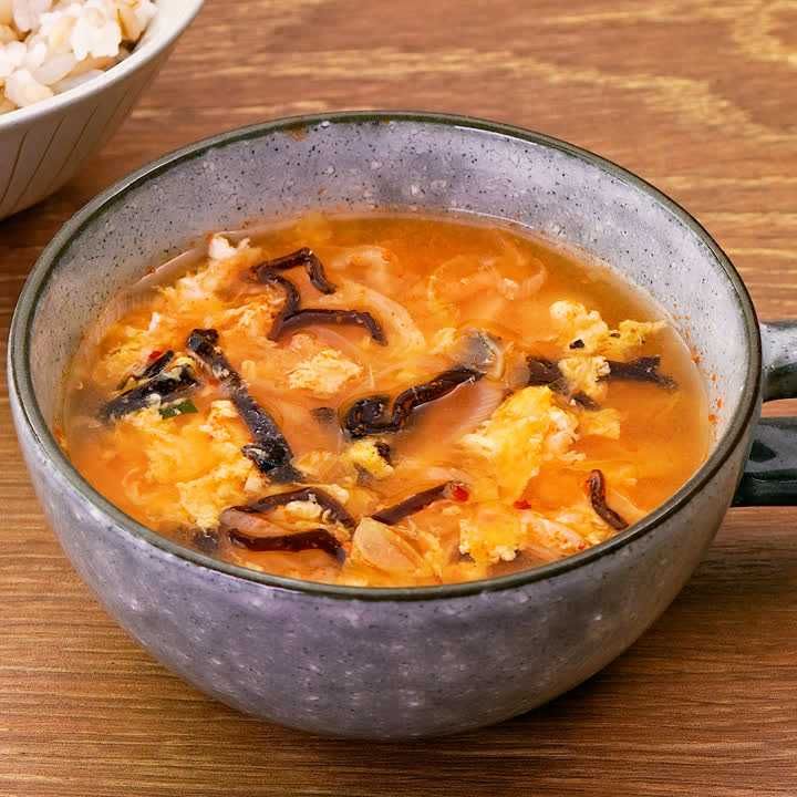 キムチのサンラータン風スープ