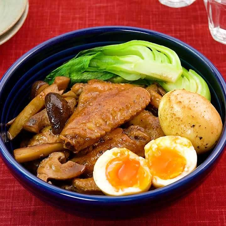 手羽中とごぼうの台湾風煮込み