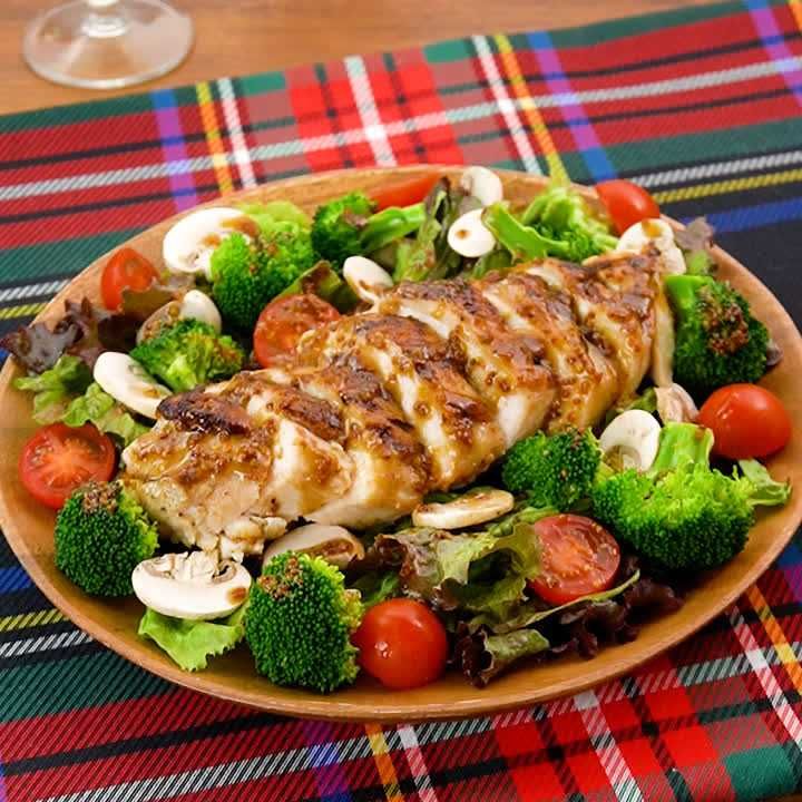 たんぱく質30.5g♪ 鶏むね肉のローストチキンサラダのレシピ動画