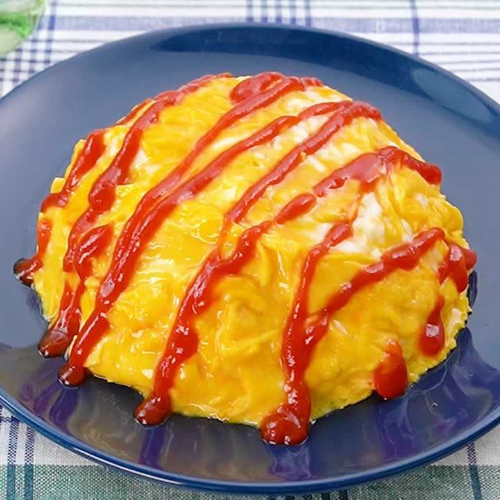 のせるだけ簡単! ふわとろオムライスのレシピ動画・作り方 | デリッシュキッチン