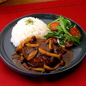 「煮込みハンバーグプレート」のレシピ動画