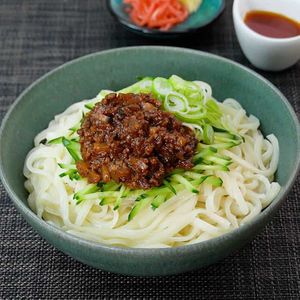 「じゃじゃ麺」のレシピ動画