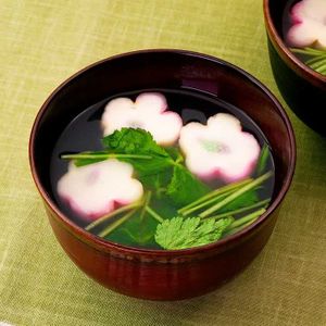 「花麩と三つ葉の注ぐだけみそ汁」のレシピ動画