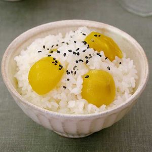 「甘露煮を使った栗ご飯」のレシピ動画