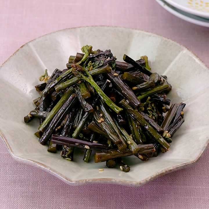 わらびのごま油炒め