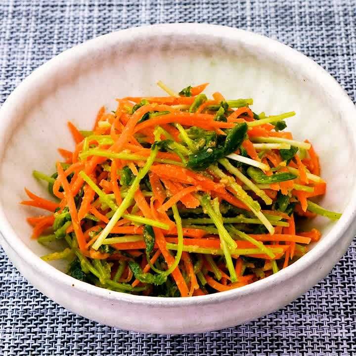 にんじんと豆苗のごまナムル