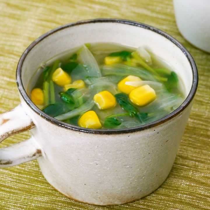 玉ねぎと豆苗の中華スープ
