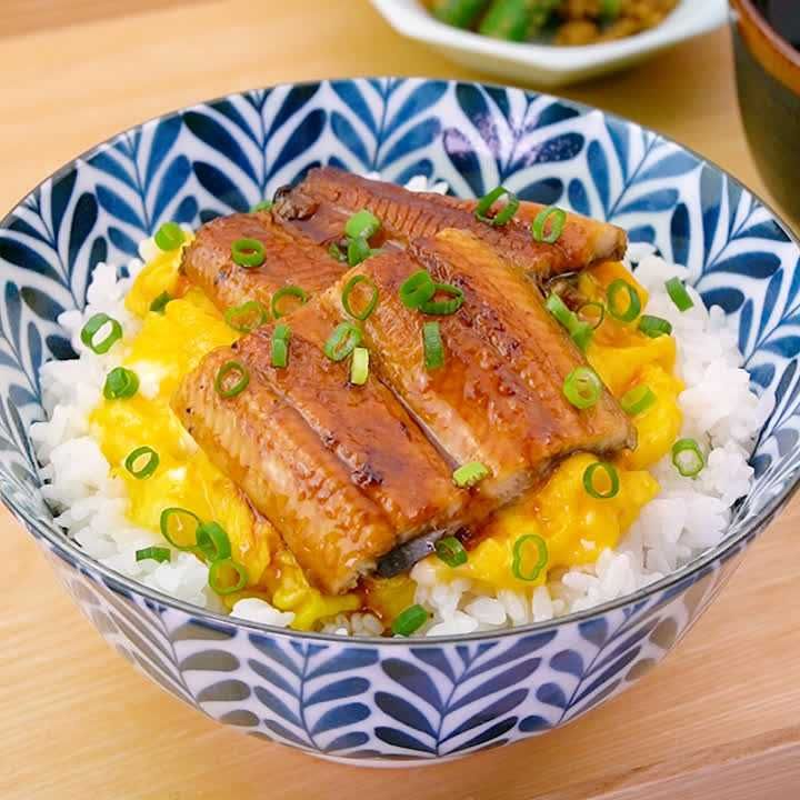 うなぎと卵の蒲焼き丼