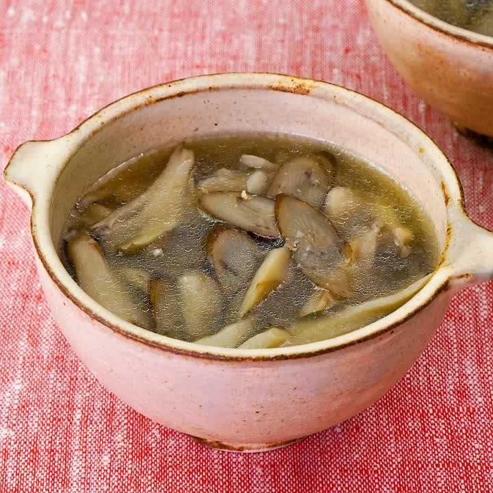 舞茸とごぼうの塩麹スープ