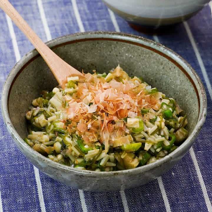 オクラとえのきのめかぶ和え