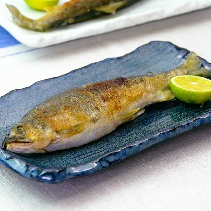 フライパンで作る鮎の塩焼き