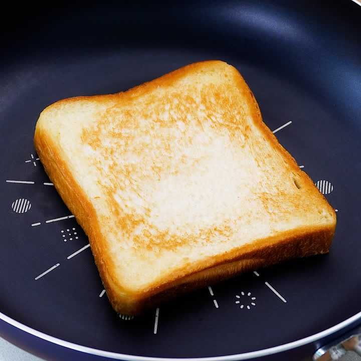 【トーストの焼き方も】フライパンで作る食パン料理のレシピ22選