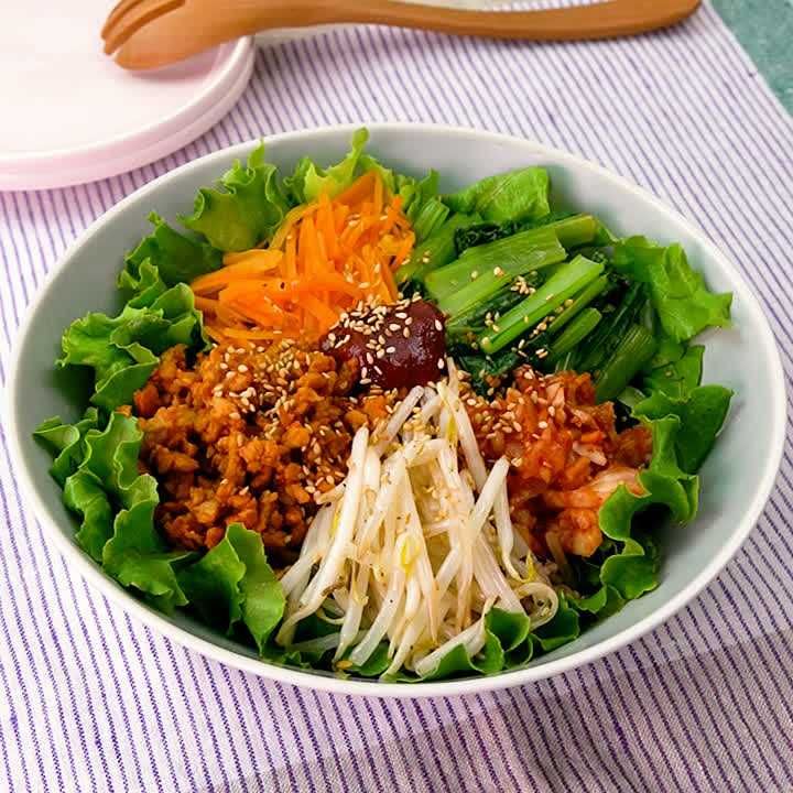 1/3日分のビタミンA・Cが摂れる！ ビビンバ風雑穀サラダボウルのレシピ