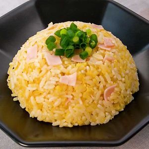「レンチンチャーハン」のレシピ動画