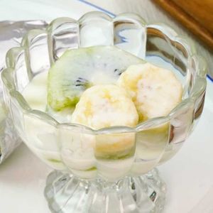 「キウイとバナナのヨーグルト和え」のレシピ動画