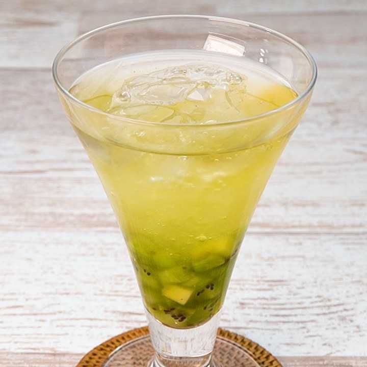 キウイとレモンゼリーのティードリンク