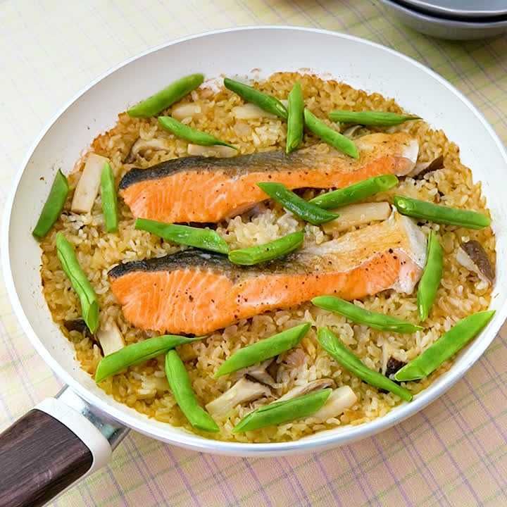 フライパンで洋風炊き込みごはん