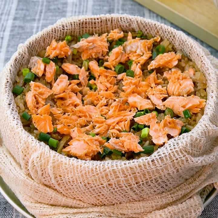 鮭と舞茸のおこわ