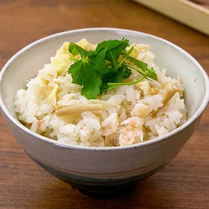 カニ缶で炊き込みご飯
