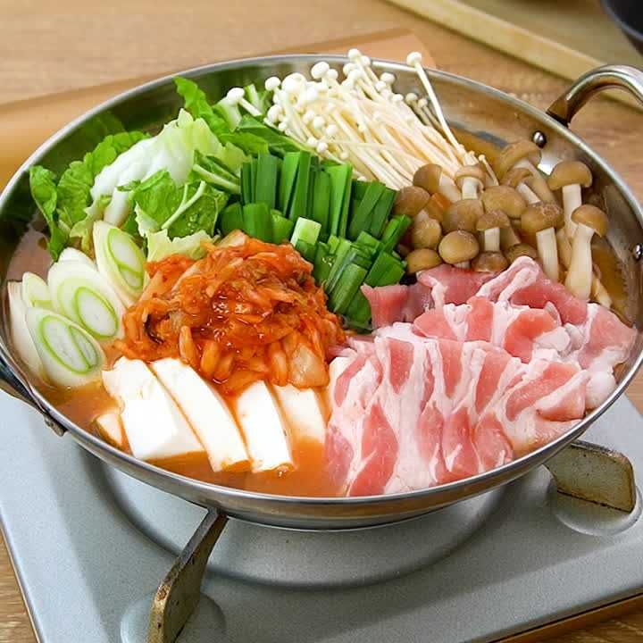 寒さ吹き飛ぶ!旨辛キムチ鍋