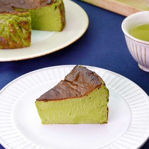 抹茶のバスクチーズケーキ