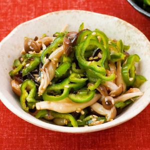 「ピーマンとしめじの塩昆布あえ」のレシピ動画