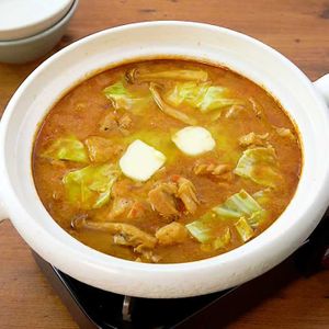 「バターチキンカレー鍋」のレシピ動画