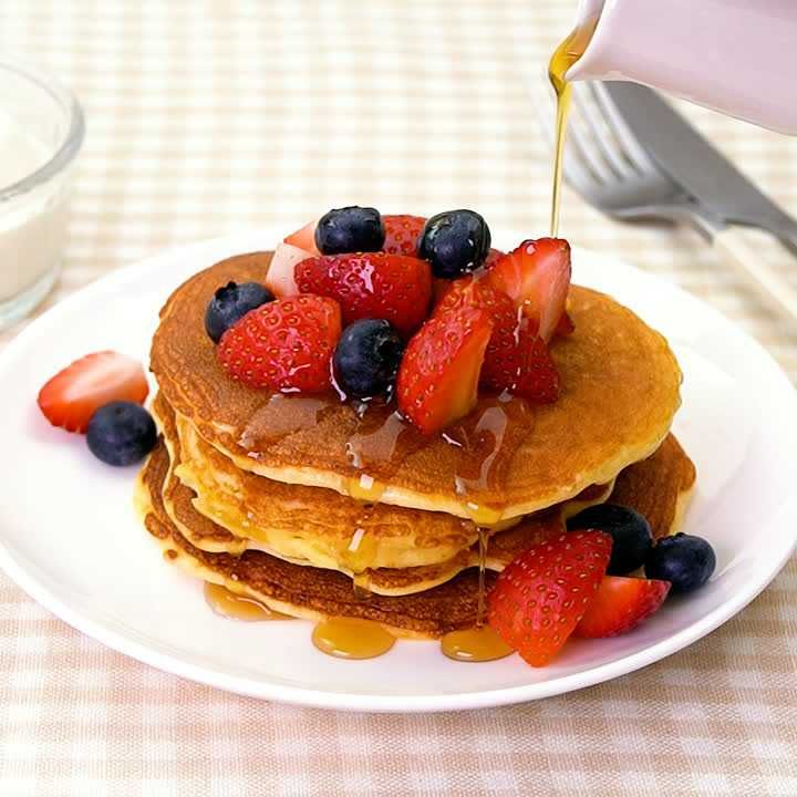 簡単♪ オートミールとプロテインのパンケーキのレシピ動画・作り方 