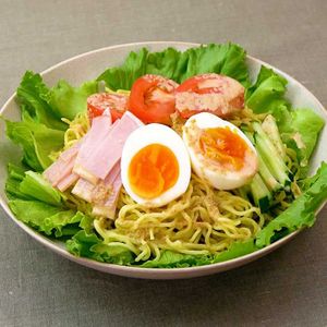 「マヨめんつゆのラーメンサラダ」のレシピ動画