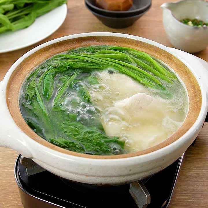 ぷるぷる鶏むねとほうれん草の鍋
