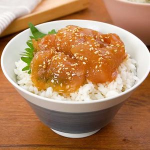 ビンチョウマグロの漬け丼