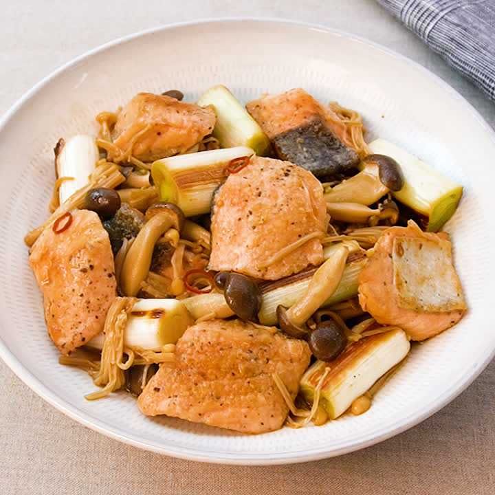 秋鮭と焼ききのこの和風マリネ