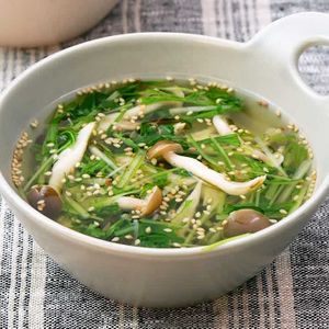 水菜としめじのごま中華スープ