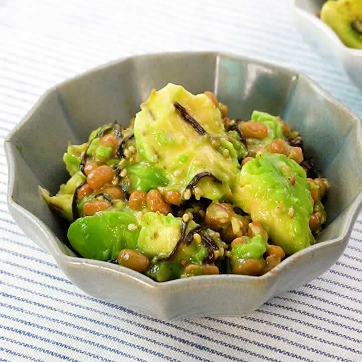 納豆とアボカドの塩昆布あえ