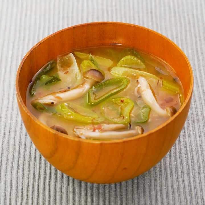 しめじとねぎの味噌汁
