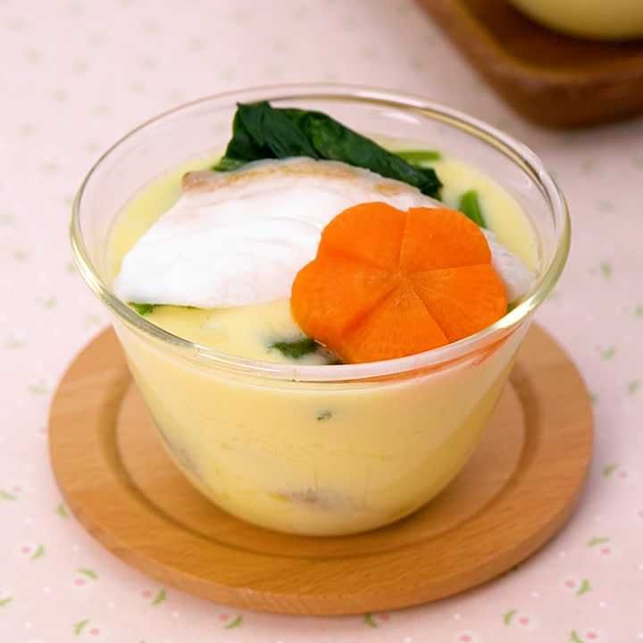 鯛とほうれん草の茶碗蒸し