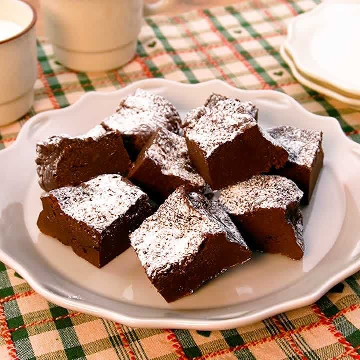 材料3つで作る！ レンチンチョコケーキのレシピ動画・作り方 | デ