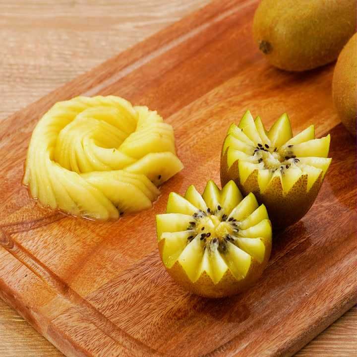 キウイの飾り切り