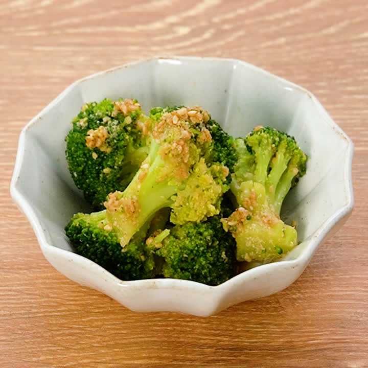 ブロッコリーのごま和え