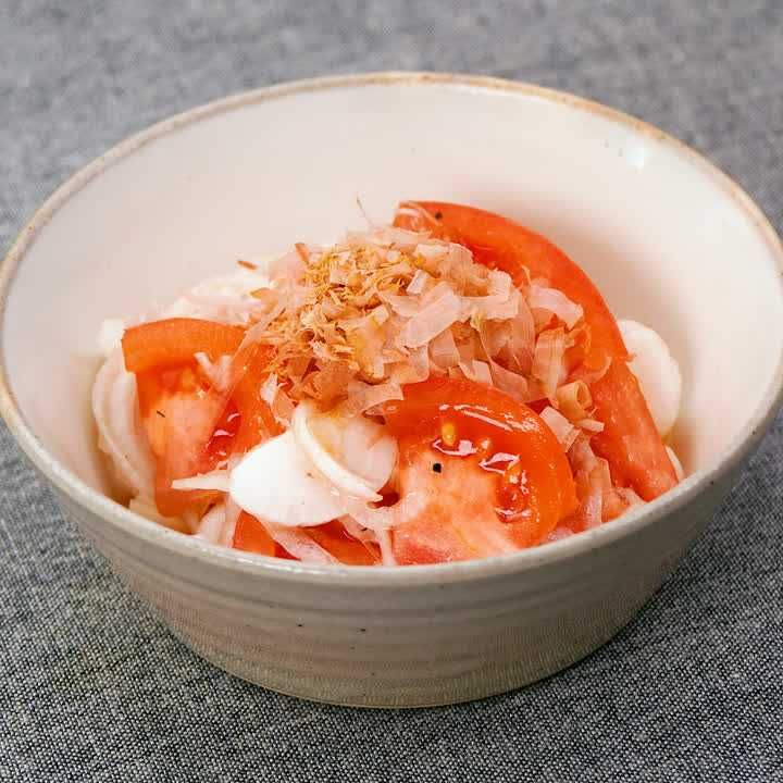 新玉ねぎとトマトの無限サラダ