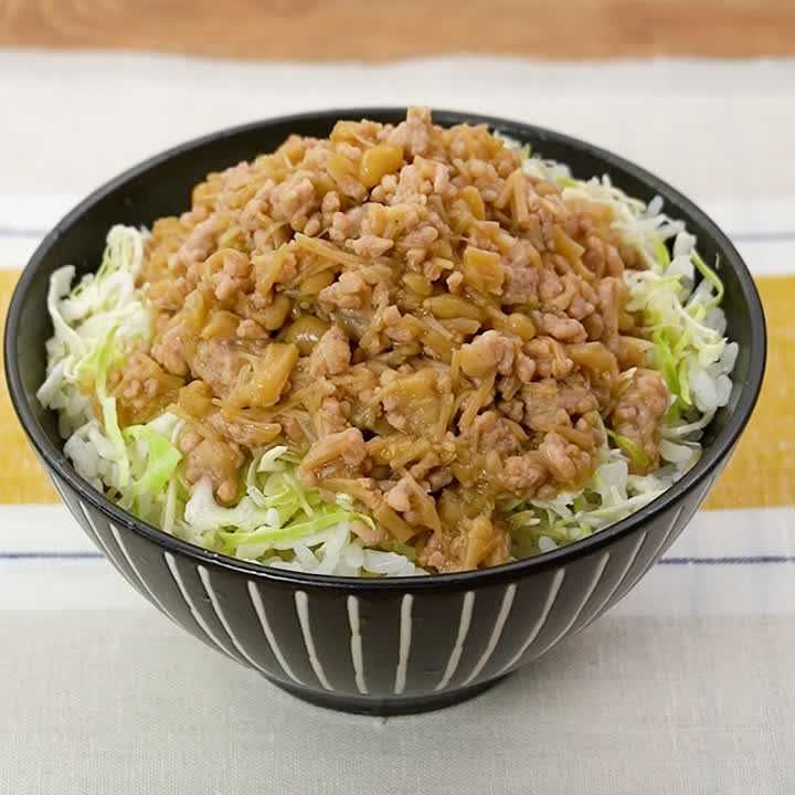 豚ひき肉の生姜焼き風丼