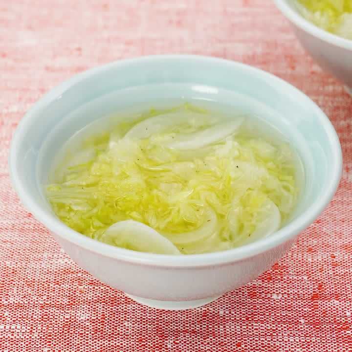 キャベツと新玉ねぎの中華スープ