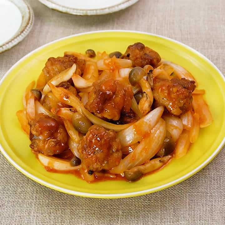 豚こま団子と新玉ねぎのヤンニョム炒め