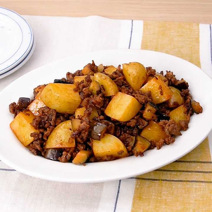 新じゃがいものボロネーゼ風