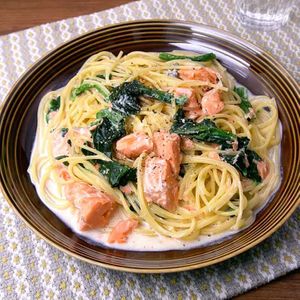 鮭丸ごとクリームパスタ